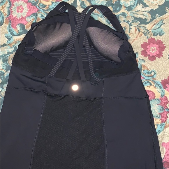 Lululemon tank top - Picture 3 of 9